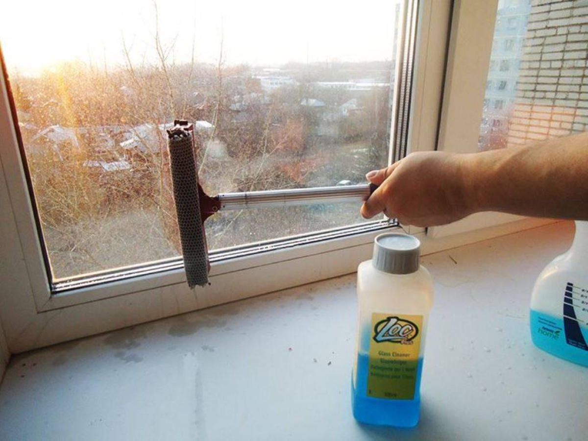 Почему на стекле обработанном гелем для бритья не конденсируется влага